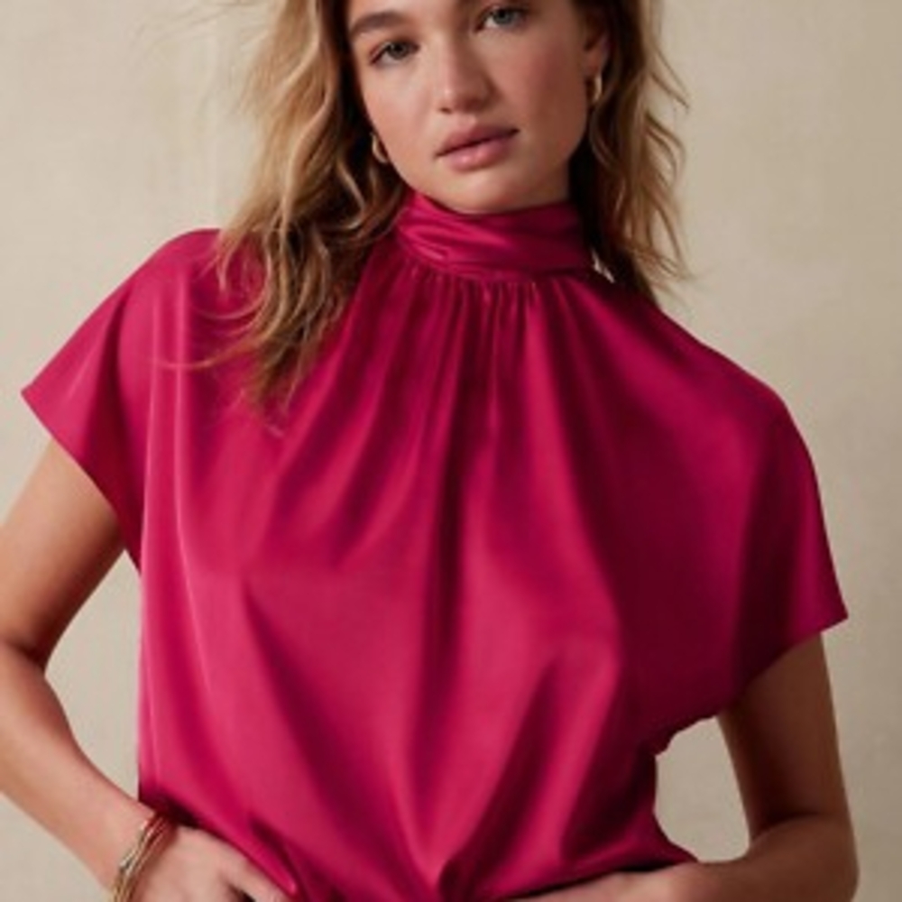 NWOT Banana Repubic  Pink Women's Top Tie Back New